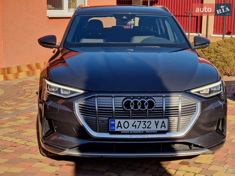 Audi E-tron (2020)