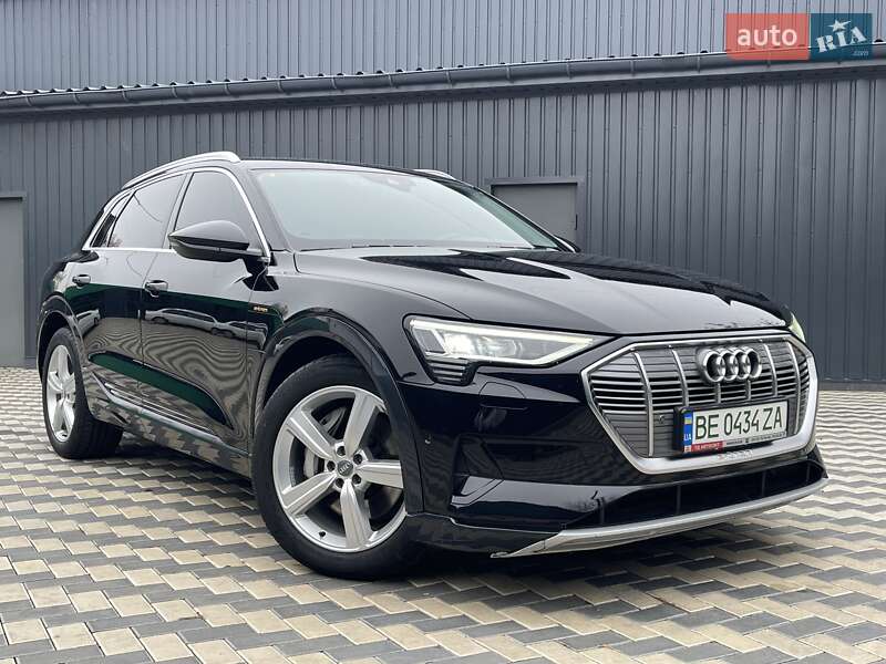 Audi E-tron (2019)