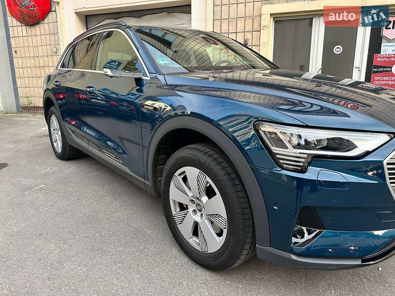 Audi E-tron (2020)