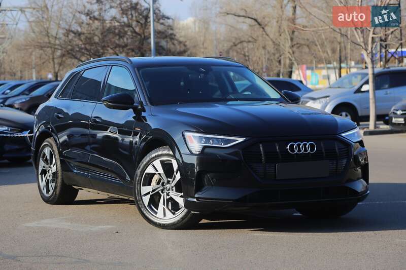Audi E-tron (2020)