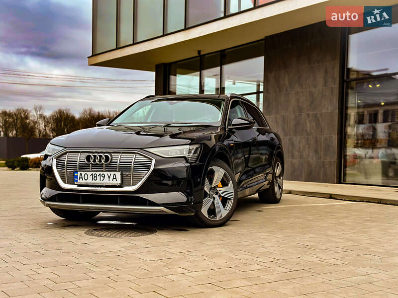 Audi E-tron (2019)