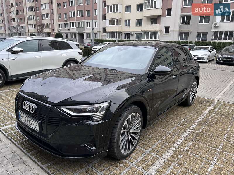 Audi E-tron (2021)