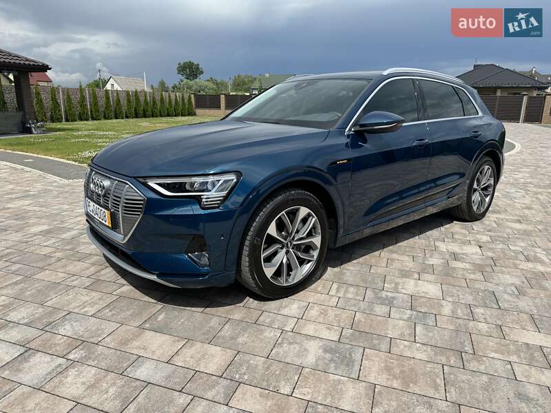 Audi E-tron (2019)
