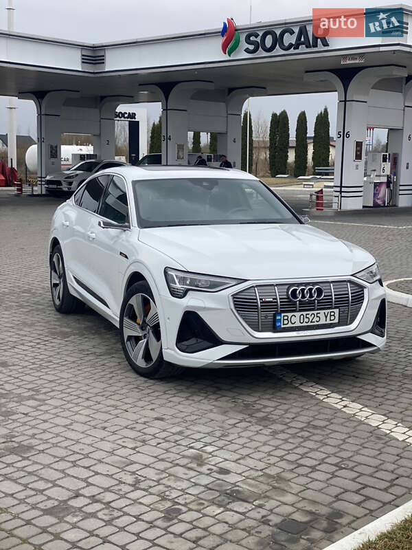 Audi E-tron (2020)