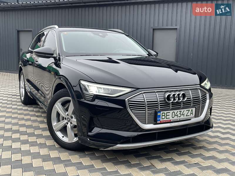 Audi E-tron (2019)