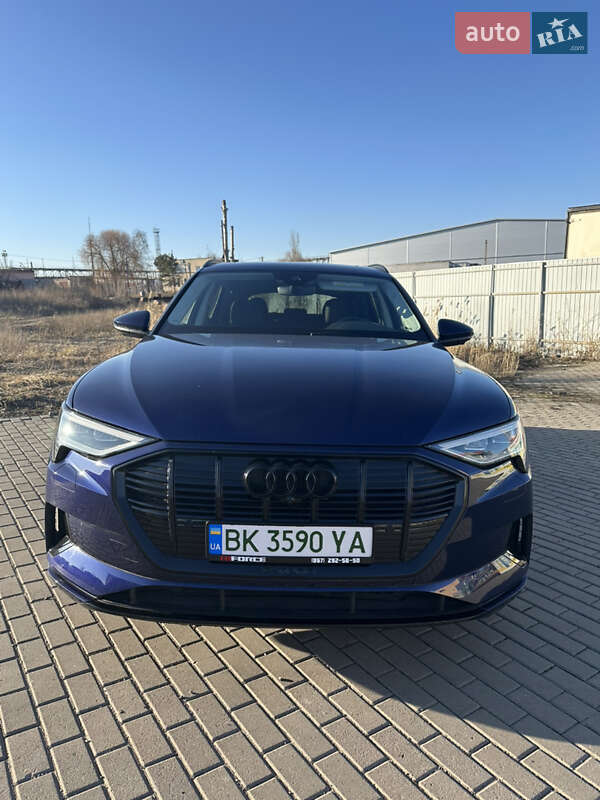 Audi E-tron (2020)