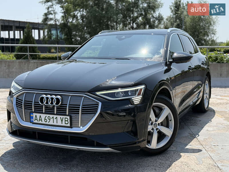 Audi E-tron (2019)
