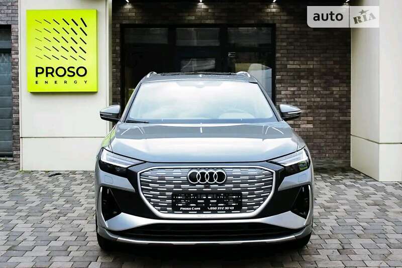 Audi Q4 e-tron (2023)