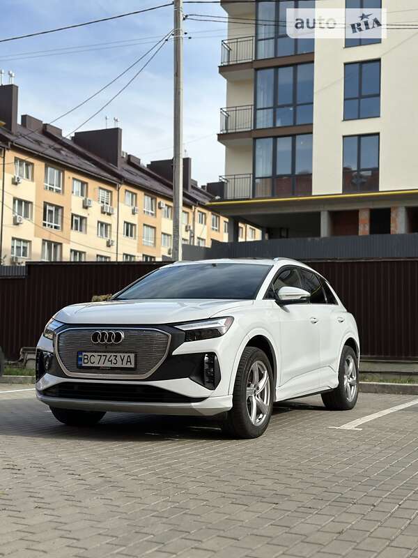 Audi Q4 e-tron (2022)