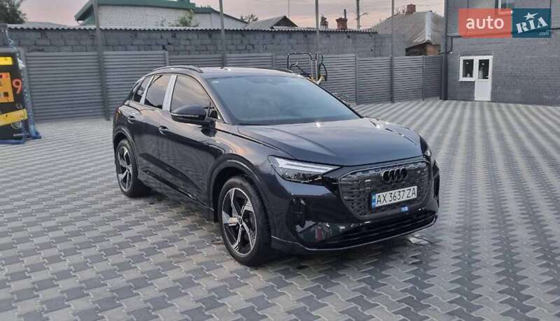 Audi Q4 e-tron (2024)