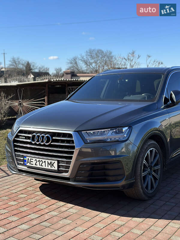Audi Q7 (2016)