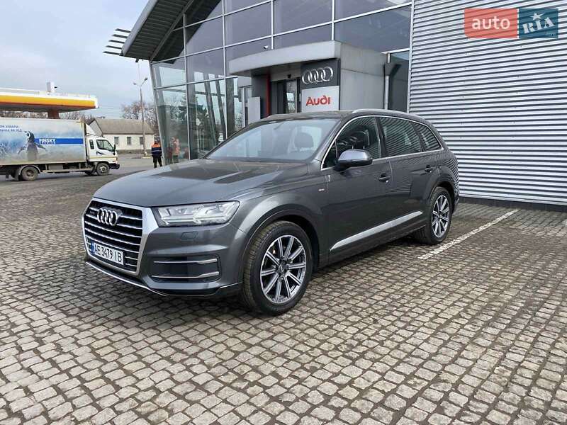 Audi Q7 (2016)