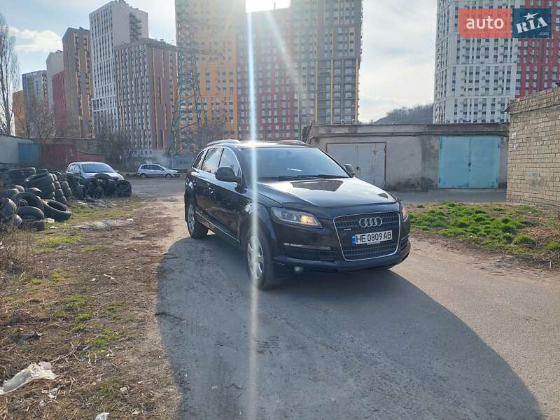 Audi Q7 (2006)