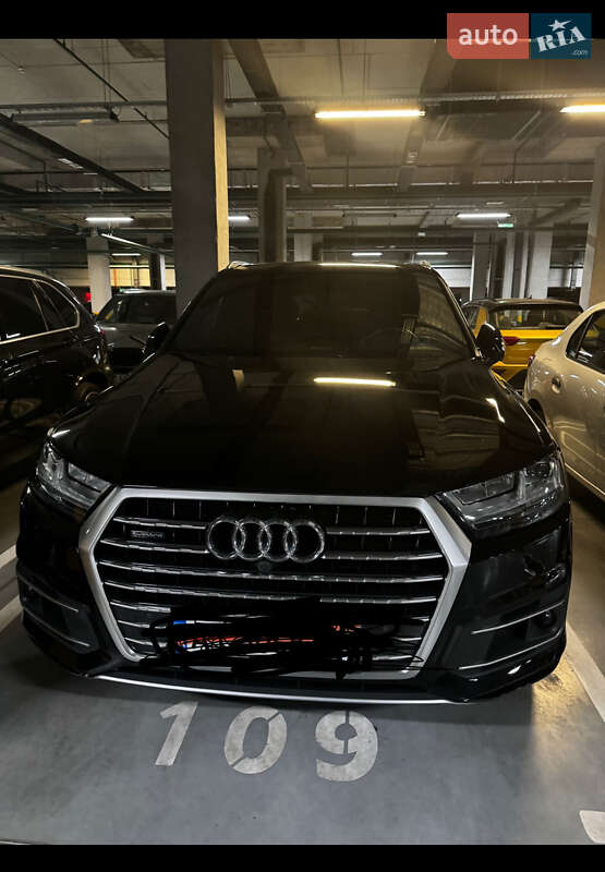 Audi Q7 (2017)
