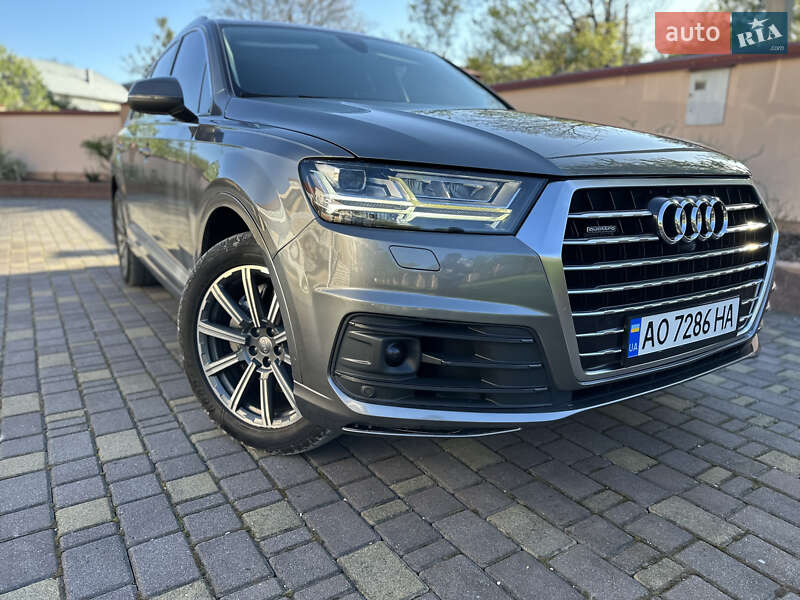 Audi Q7 (2017)