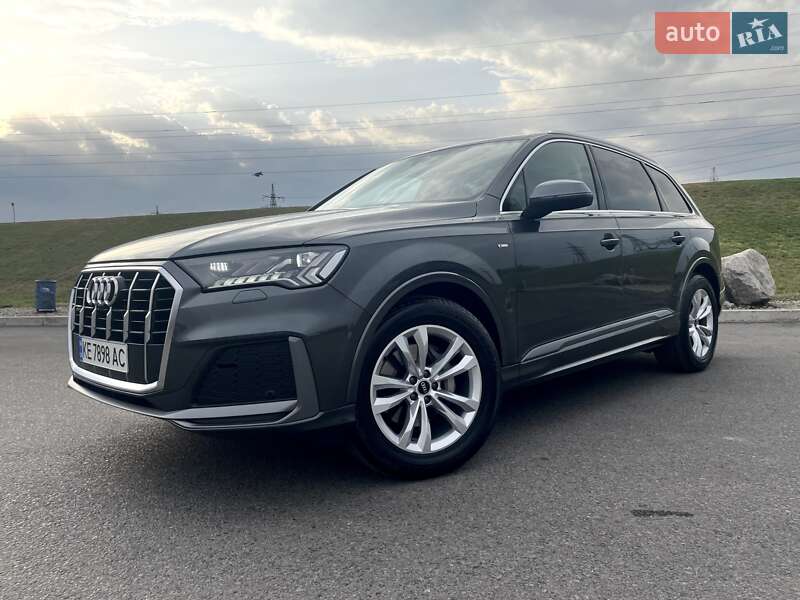 Audi Q7 (2023)