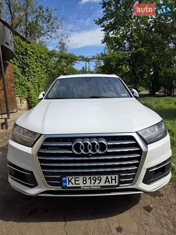 Audi Q7 (2017)