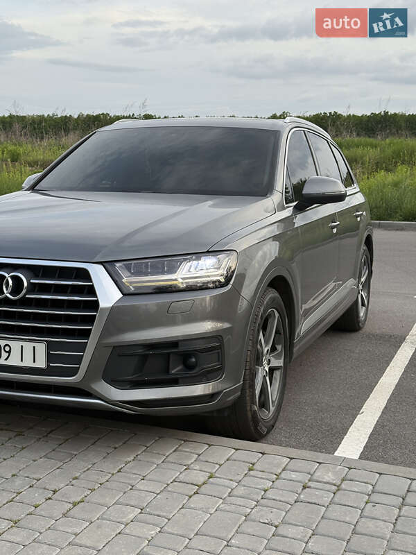 Audi Q7 (2016)
