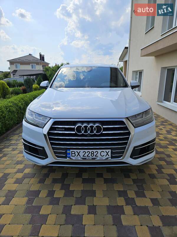 Audi Q7 (2016)