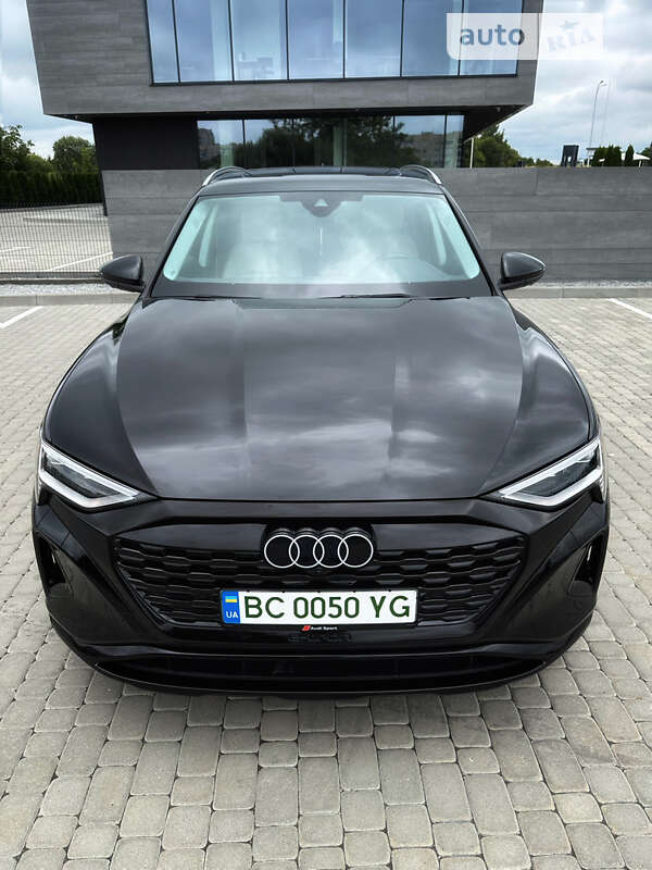 Audi Q8 e-tron (2023)