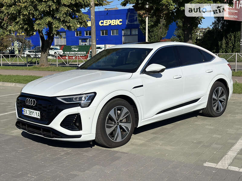 Audi Q8 e-tron (2023)