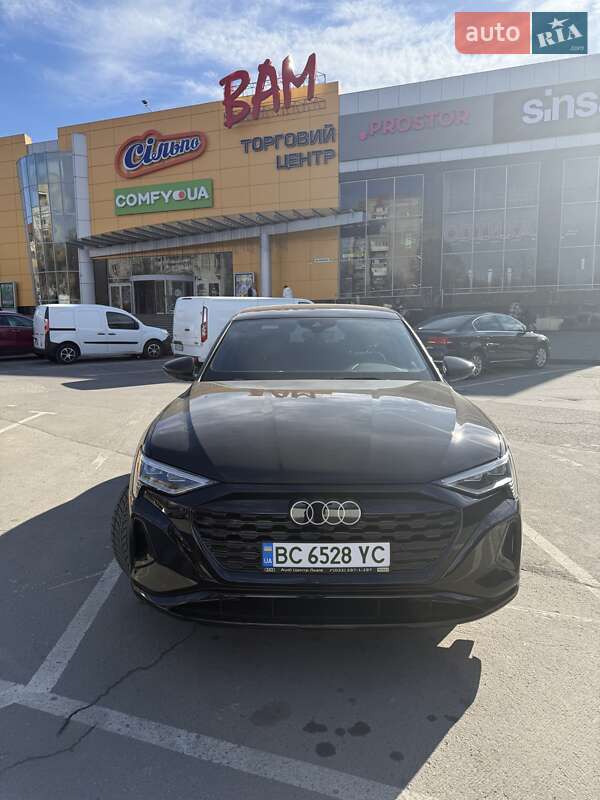 Audi Q8 e-tron (2023)