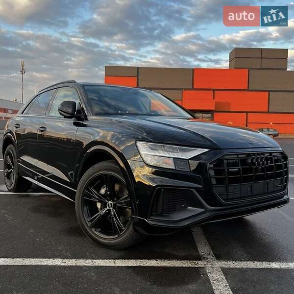 Audi Q8 (2020)