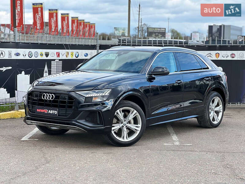 Audi Q8 (2019)