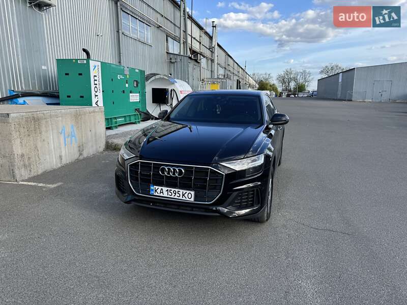 Audi Q8 (2019)