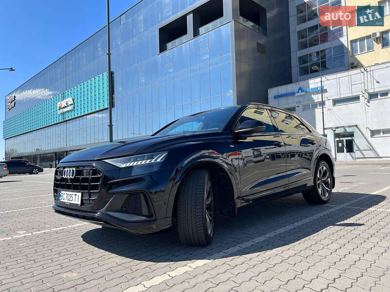 Audi Q8 (2021)