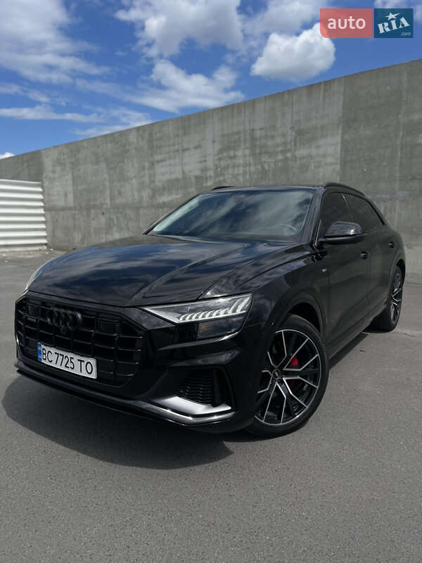 Audi Q8 (2022)