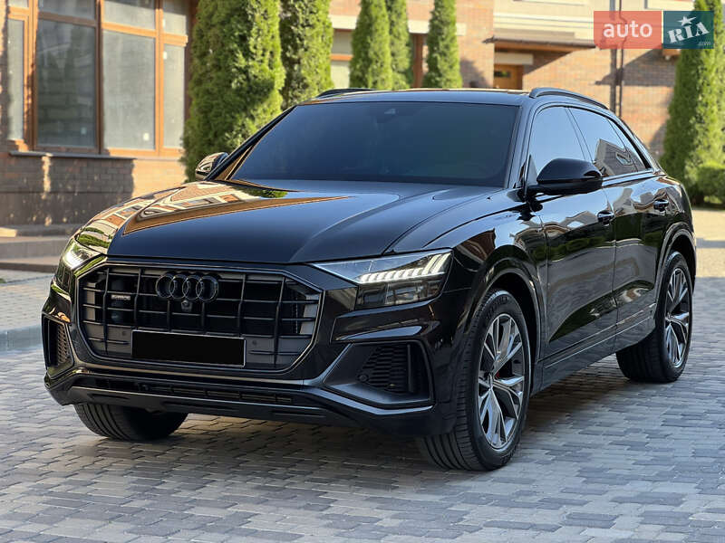 Audi Q8 (2020)