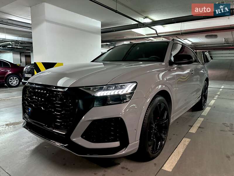 Audi Rs q8 (2023)