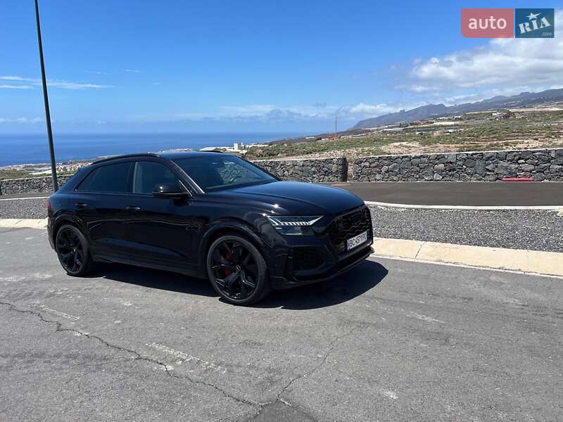 Audi Rs q8 (2021)