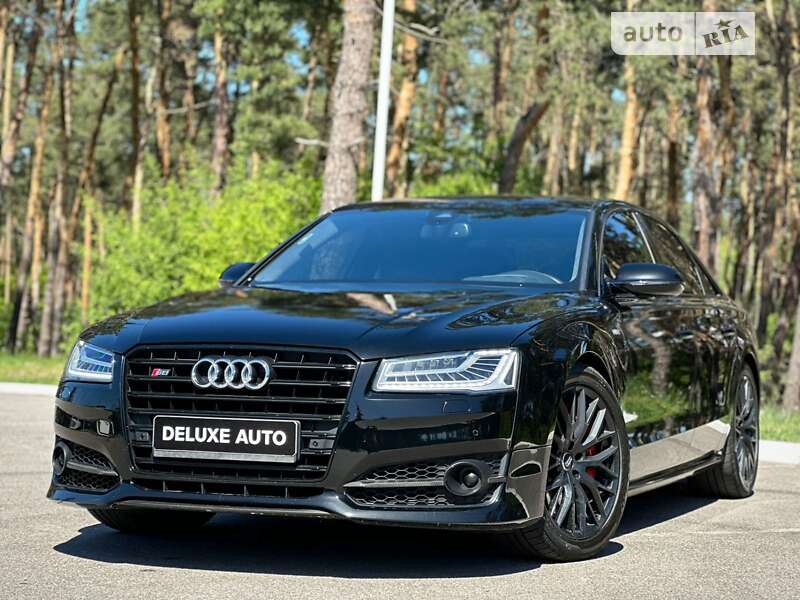 Audi S8 (2017)