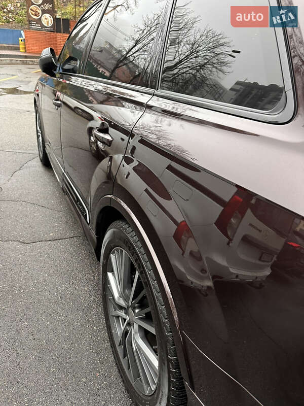 Audi Sq7 (2021)