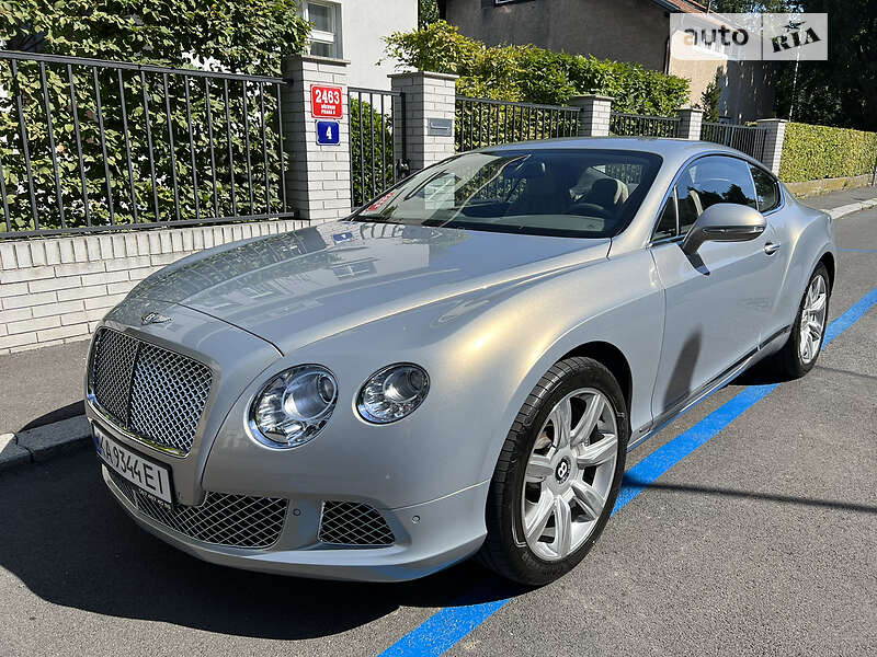 Bentley Continental gt (2011)