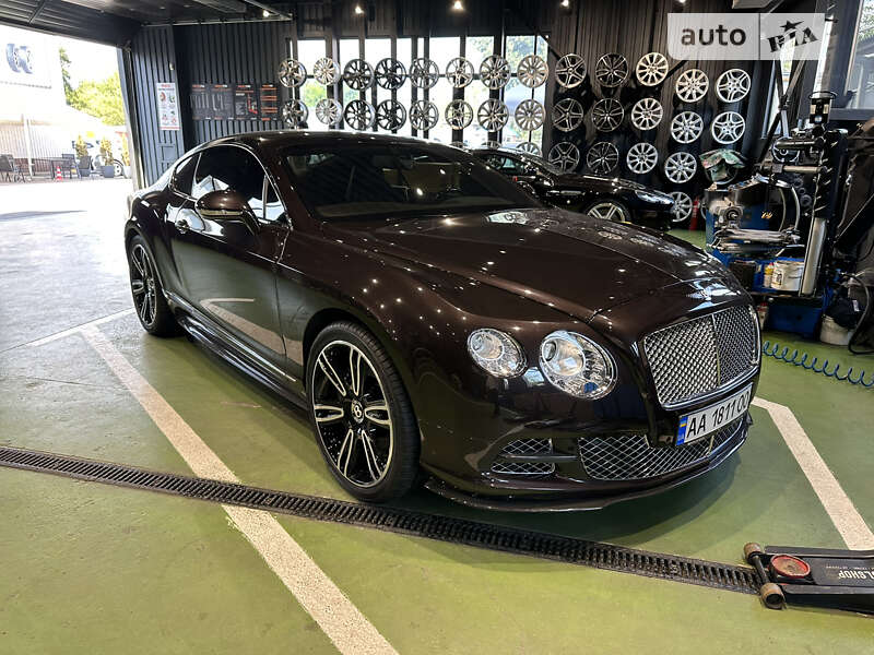 Bentley Continental gt (2012)