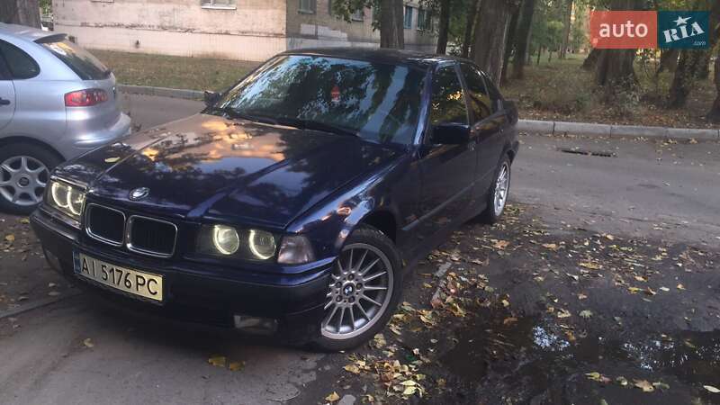 Bmw 318 (1995)