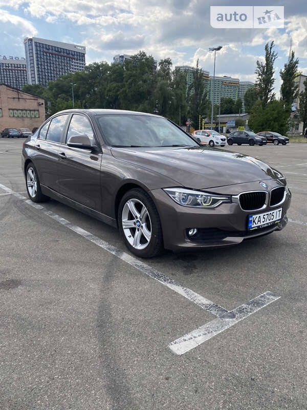 Bmw 320khi (2014)