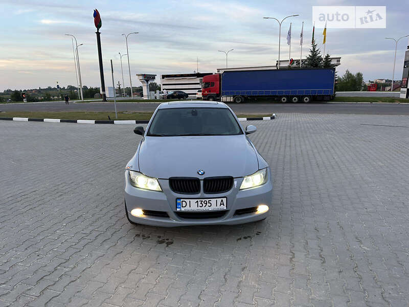Bmw 318 (2006)