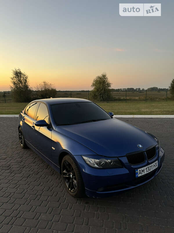 Bmw 318 (2007)
