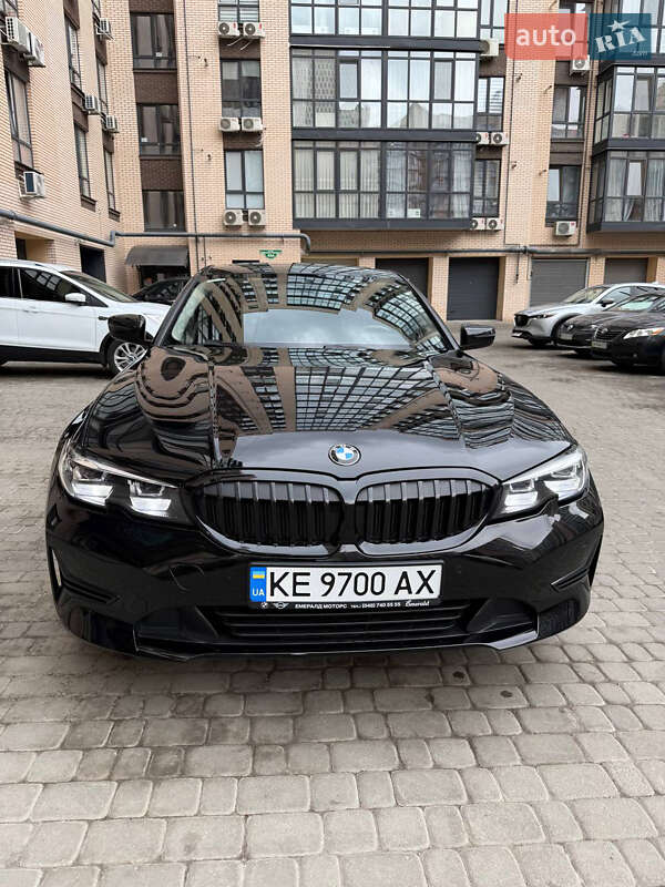 Bmw 3 series (2022)