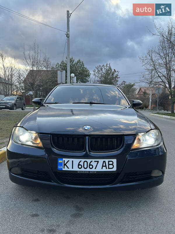 Bmw 3 series (2005)
