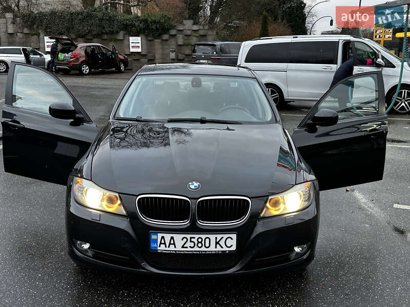 Bmw 3 series (2010)