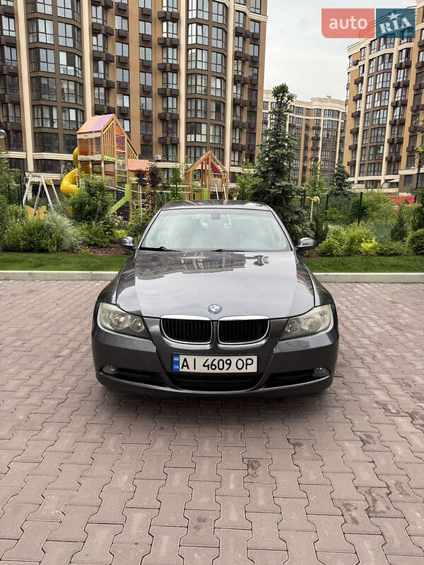 Bmw 3 series (2005)