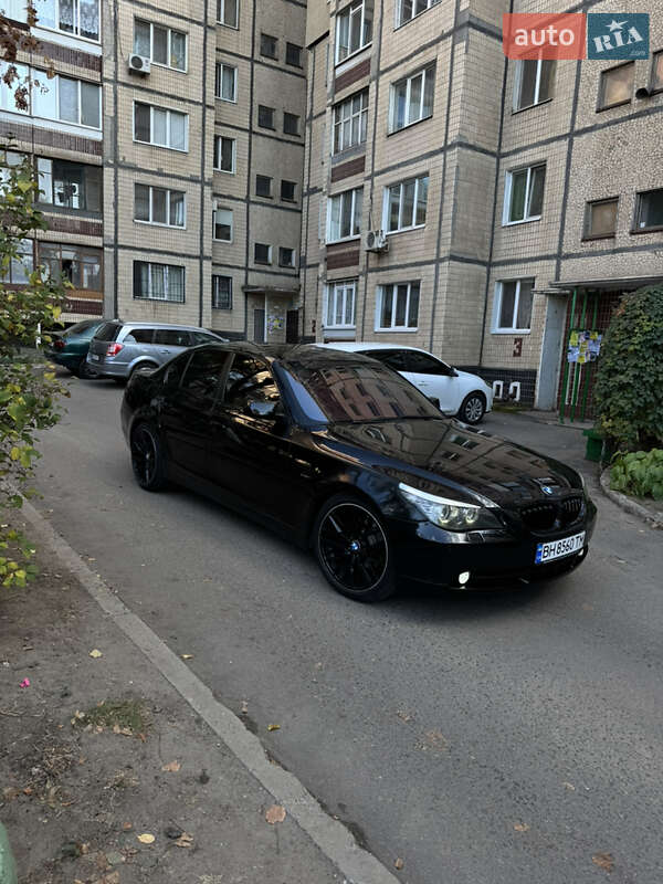 Bmw 523i (2006)