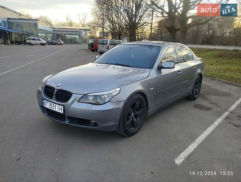 Bmw 523i (2005)