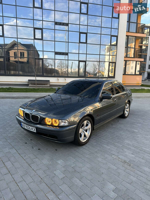 Bmw 5 series (2000)