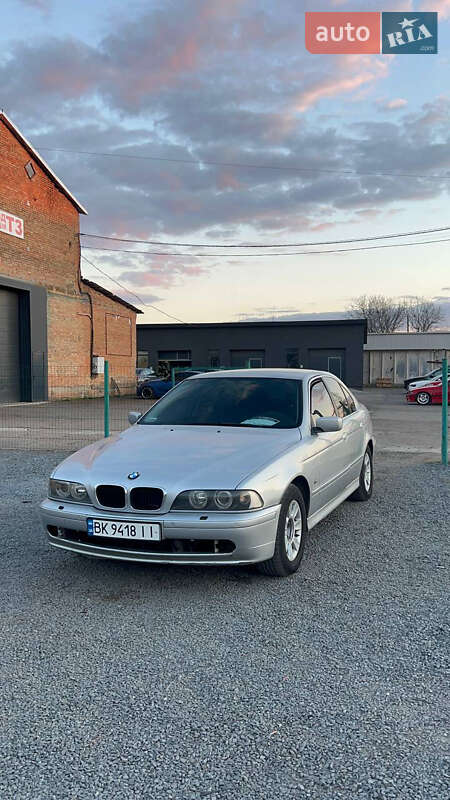 Bmw 5 series (2000)